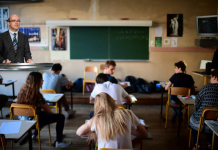 Maruzsa Zoltán beállt felügyelő tanárnak az érettségire