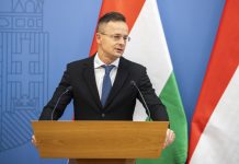 Szijjártó Péter befagyasztaná a saját fizetését is az euró miatt