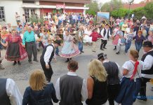 5 milliárdból 356 koncert jöhet?