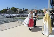 Magyarul köszöntötte és köszönte meg a vendéglátást a Szentatya