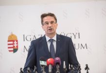 Vesztegetéssel gyanúsítják az igazságügyi államtitkárt