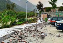 Brutális földrengés rázta meg Kínát