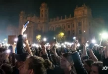 Azahriah és több YouTuber szervez tüntetést péntekre Tüntetés a Kossuth téren