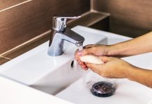 Botrányba fulladt a Baba szappan súlycsökkentése, felháborodtak a vásárlók Valaki kezet most egy szappannal