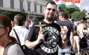 Durva titkot tudtunk meg a fideszes tüntetésen a Tiszáról